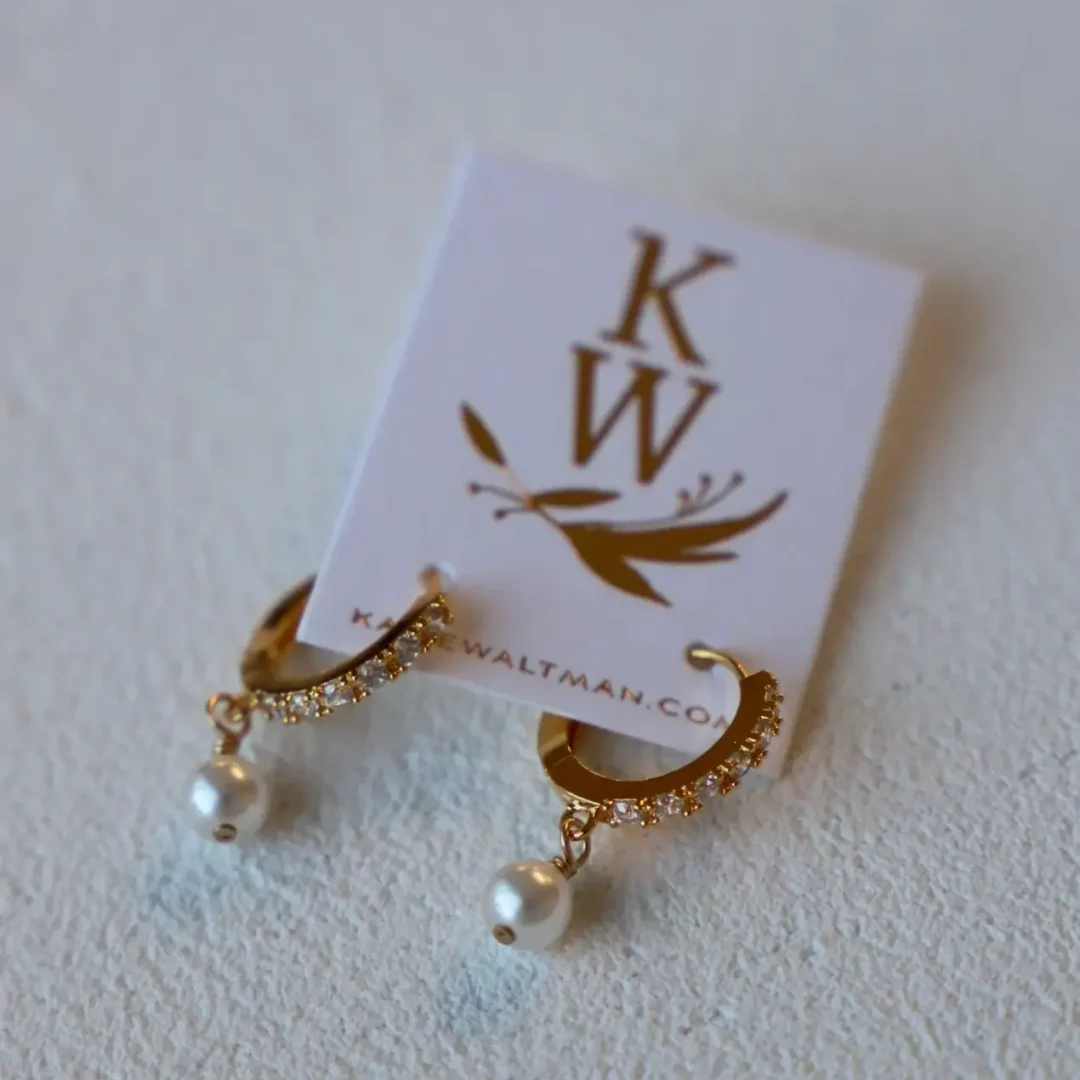 Boucles "Swarovski". Boucles en perles avec perle swarosvki
