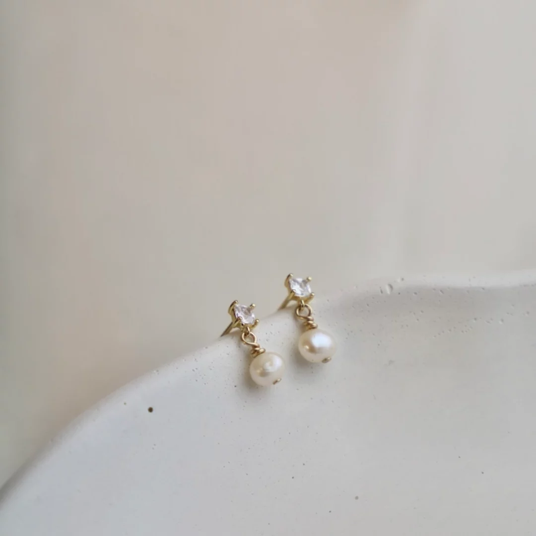 Boucles d'oreilles perles blanches d'eau douce